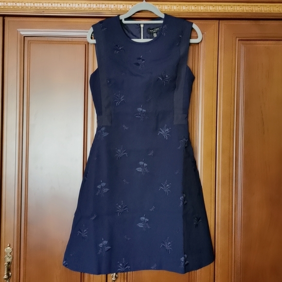 NWOT Ted Baker Embroidered Floral Shift Dre - Picture 3 of 13